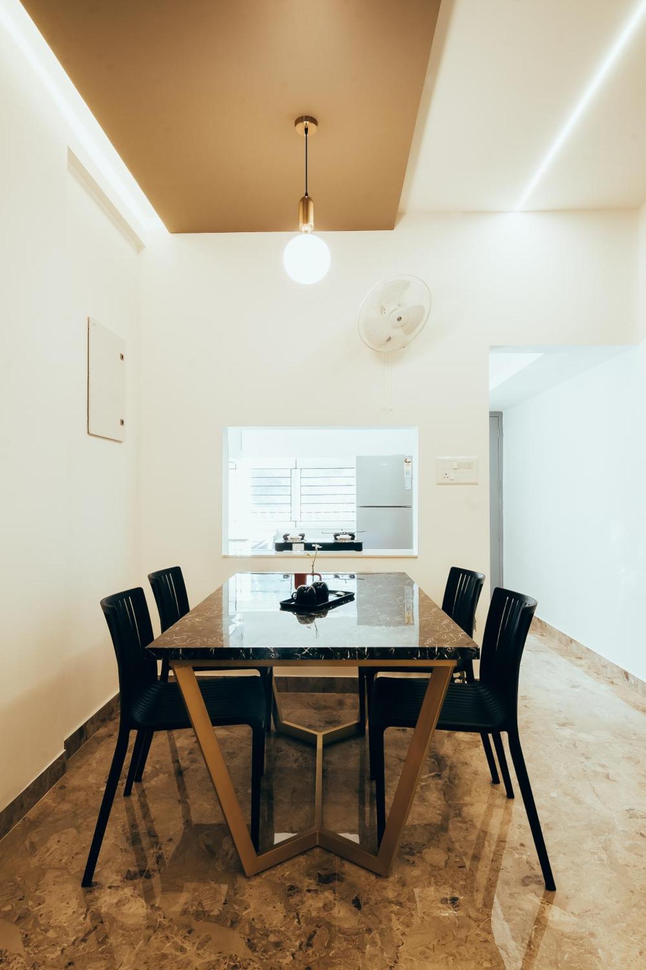 Avalon Homes Perintalmanna Exteriér fotografie